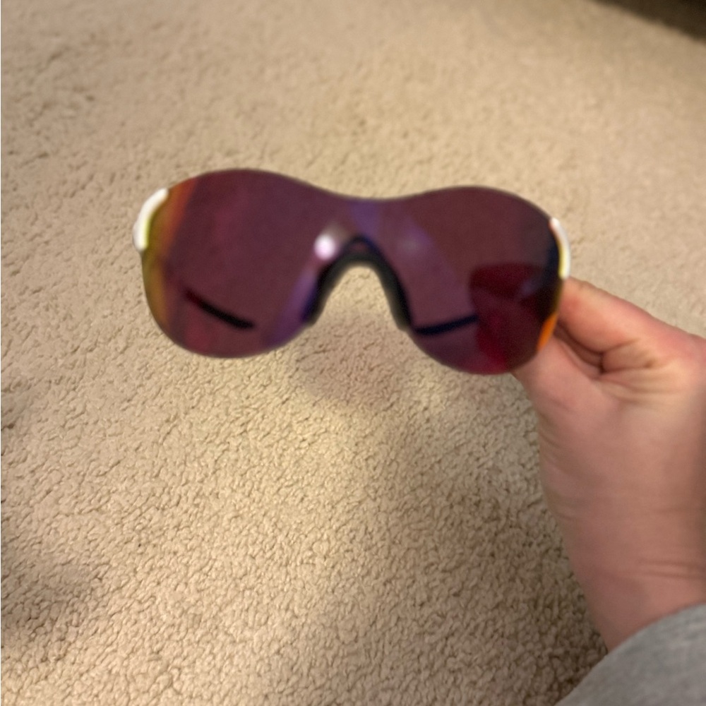 Oakley Sunglasses with White Frame - Picture 4 of 5